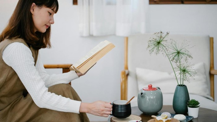 Punya kesadaran diri dan mindset positif. Mereka mampu mengawasi diri sendiri dan memperbaiki kesalahan diri.