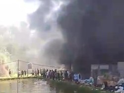 Kebakaran Pabrik Helm di Rumpin Bogor, Asap Hitam Mengepul