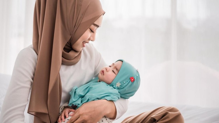 Kumpulan Bacaan Sholawat Pengantar Tidur Bayi agar Tidur Nyenyak & Tidak Mimpi Buruk