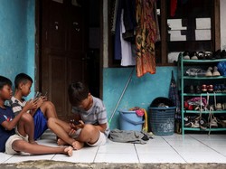 Benda Ini Jadi Penyebab Anak Zaman Sekarang Sulit Bersosial dan Berkomunikasi