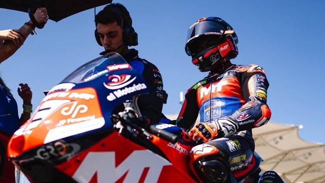 Pembalap Malaysia, Hakim Danish, mengungkapkan rahasia comeback di Moto3 Amerika 2026 saat Veda Ega Pratama mengalami kecelakaan pada awal balapan.