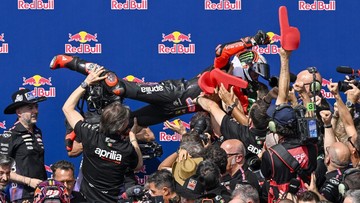Berita Panas dari Dunia Sport CNN : FOTO: Bezzecchi Perkasa di MotoGP Amerika, Marquez Melorot