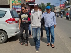 Viral Bang Jago Ngamuk Minta Duit di Pabrik Kerupuk Bandung