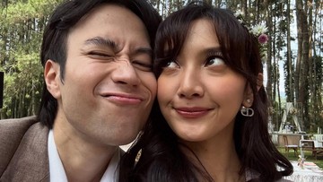 Gosip Terkini Selebriti Insertlive : Ini 7 Potret Kenangan Manis Vidi Aldiano dan Sheila Dara Aisha 11 Tahun Bersama