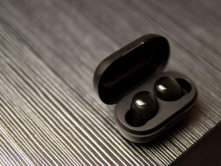 Cari Earbuds Noise Canceling? TWS Ringkas Ini Kini Banyak Dilirik