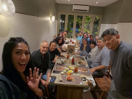 Anggun Pulang Kampung, Ajak Suami Bule Kumpul Lebaran Bareng Keluarga Besar