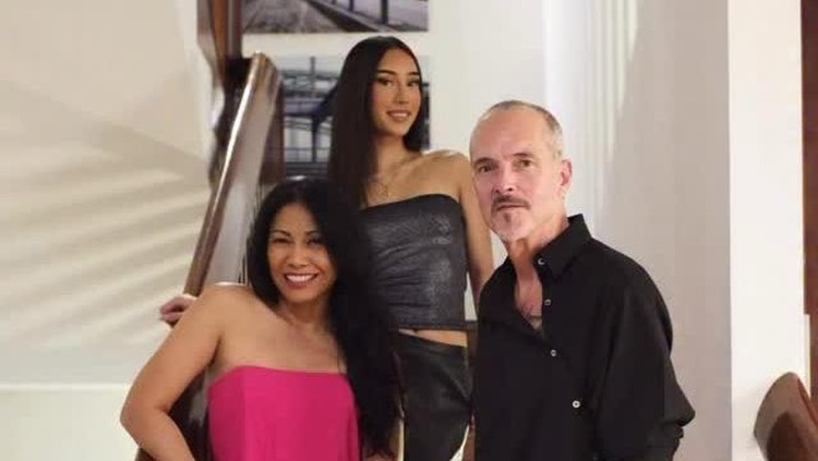 Anggun C&period; Sasmi