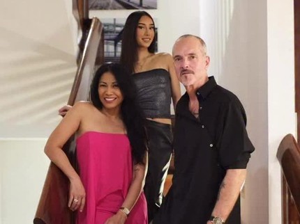 Terpopuler: Potret Anggun Ajak Suami Bule Pulang Kampung