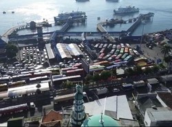 Antrean Kendaraan ke Pelabuhan Ketapang Banyuwangi Sempat Capai 17 Km