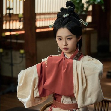 Sosok Li Keyi, Aktris Gen Z Melesat Jadi Ratu Drama Pendek China