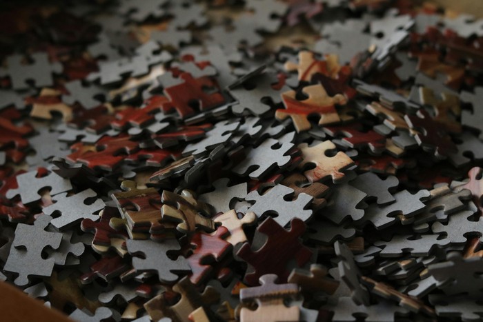 Orang dengan IQ tinggi biasanya memiliki beberapa jenis puzzle di rumah mereka. Bukan hanya sebagai hobi yang menyenangkan, kegiatan menyusun puzzle juga memiliki dampak positif bagi kesehatan.