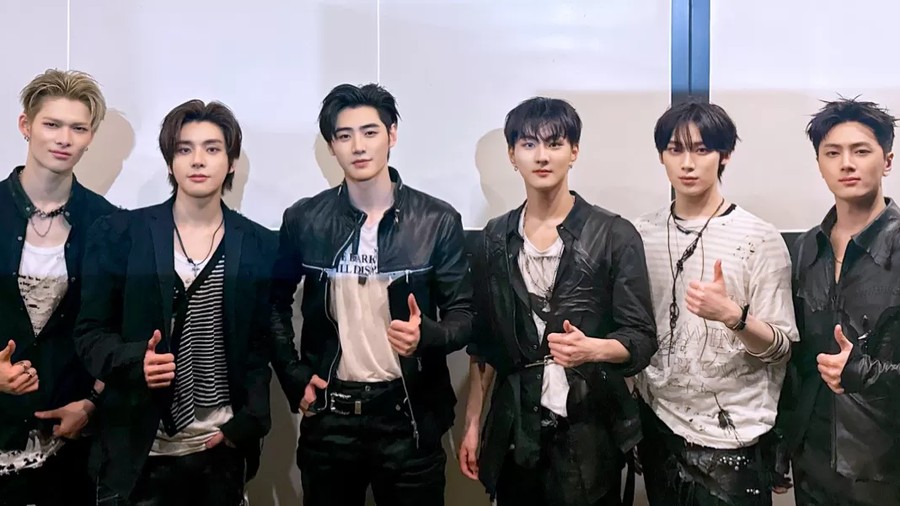 ENHYPEN dengan formasi baru 6 member&period;