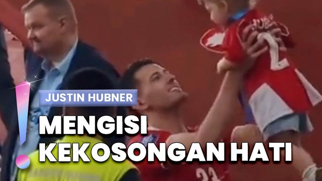 Video: Justin Hubner Ajari Kamari Main Bola, Jennifer Coppen Doakan Ini