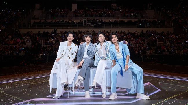 Rangkaian konser tiga hari F✦FOREVER di Jakarta resmi dimulai malam ini, Kamis (28/5). (B'in Music via Color Asia Live)
