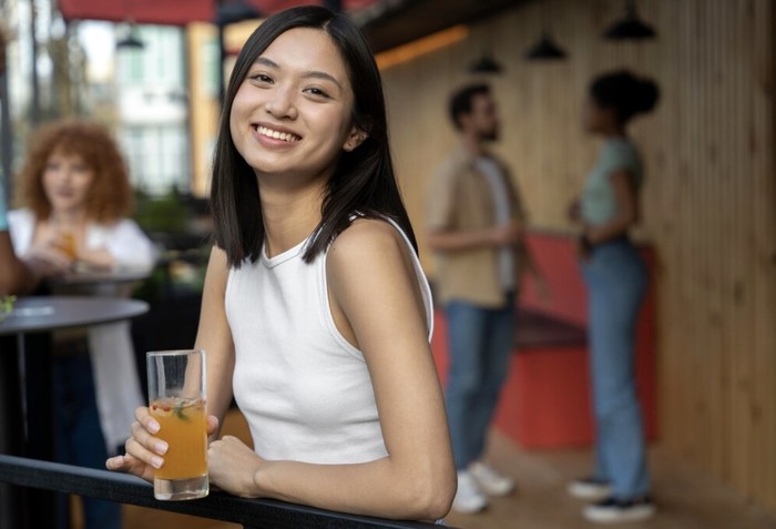 Mereka memiliki raut wajah yang hangat dan ramah bahkan sebelum berbicara./ Foto: Freepik.com