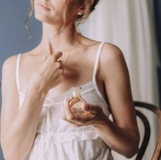 Summer Scent-Sation: 4 Rekomendasi Parfum Luxury untuk Tampil Fresh dan Elegan di Cuaca Panas