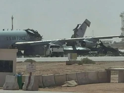 Foto Pesawat Otak Perang Amerika Rusak Parah Diserang Iran