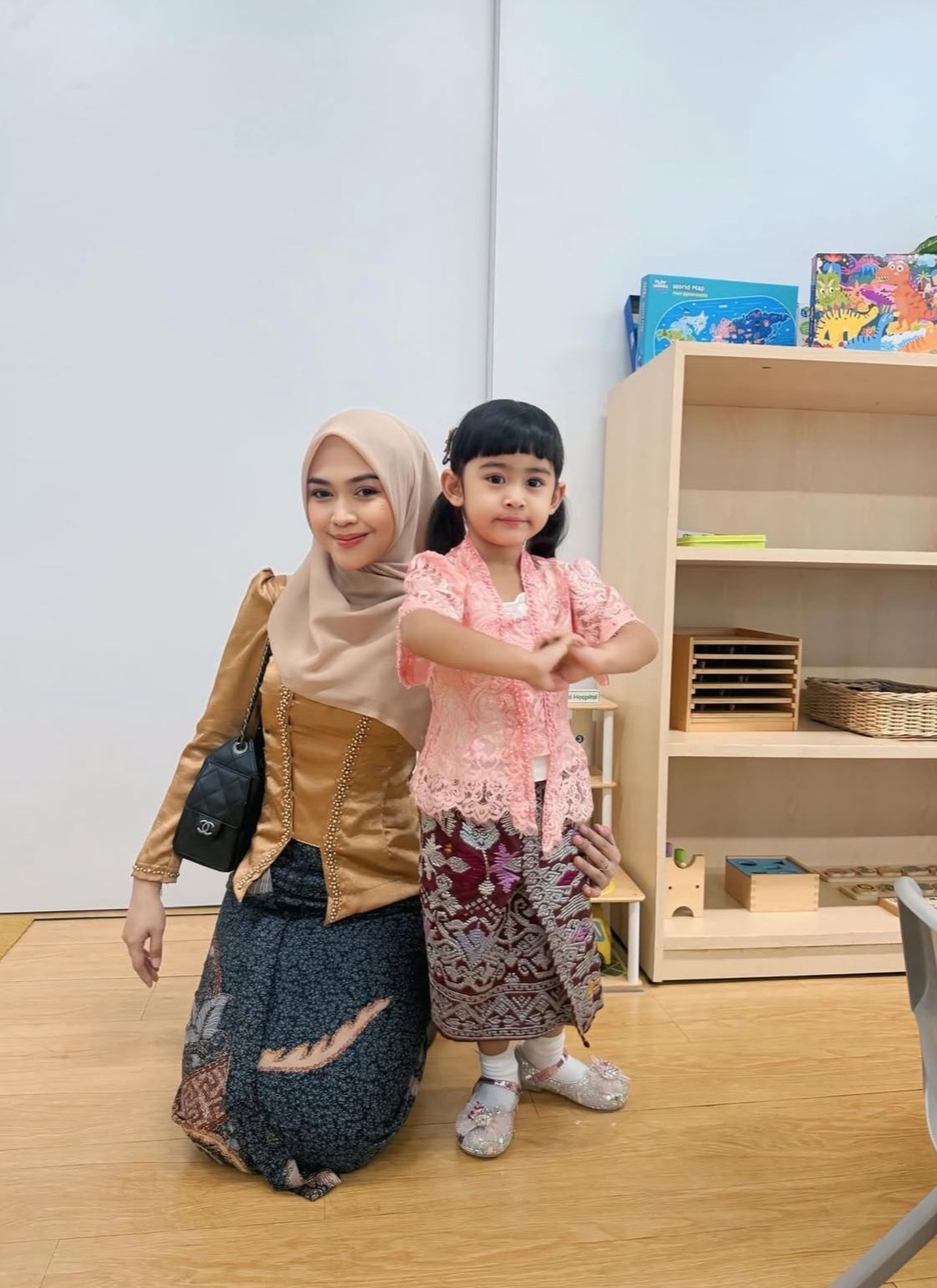 5 Potret Anak Artis yang Mulai Sekolah Sejak Bayi