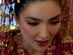 Video: Kuliah di Surabaya, Ashanty-Anang Target Wisuda Bareng