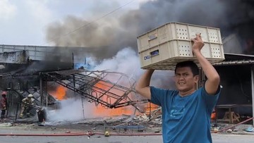 Kebakaran Bengkel dan Gudang Sparepart Motor di Tangsel, Ada Ledakan