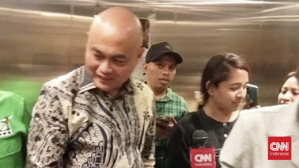 Usai 5 Jam Diperiksa Kasus Jalan Lingkar, Bupati Aru Hindari Wartawan