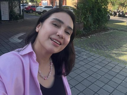Akui Lebih Tenang Jadi 'Orang Biasa', Intip Potret Feby Fabiola yang Kini Tinggal di Bali