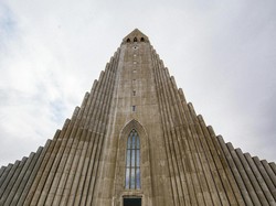 Gereja Unik di Islandia Ini Mirip Gunung Berapi, Tingginya Bikin Takjub!