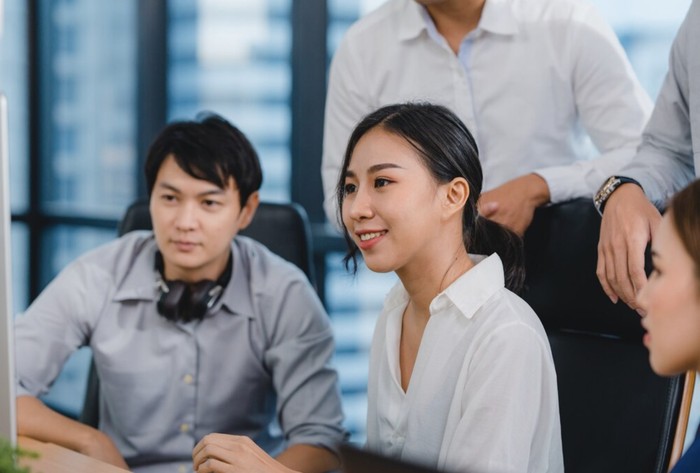Kemampuan ini akan membantumu membangun hubungan yang lebih baik dengan rekan kerja./ Foto: Freepik.com/tirachardz