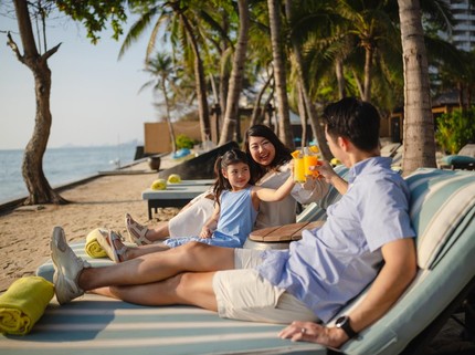 Bolehkah Anak-anak Membolos Sekolah untuk Diajak Liburan? Ini Kata Pakar