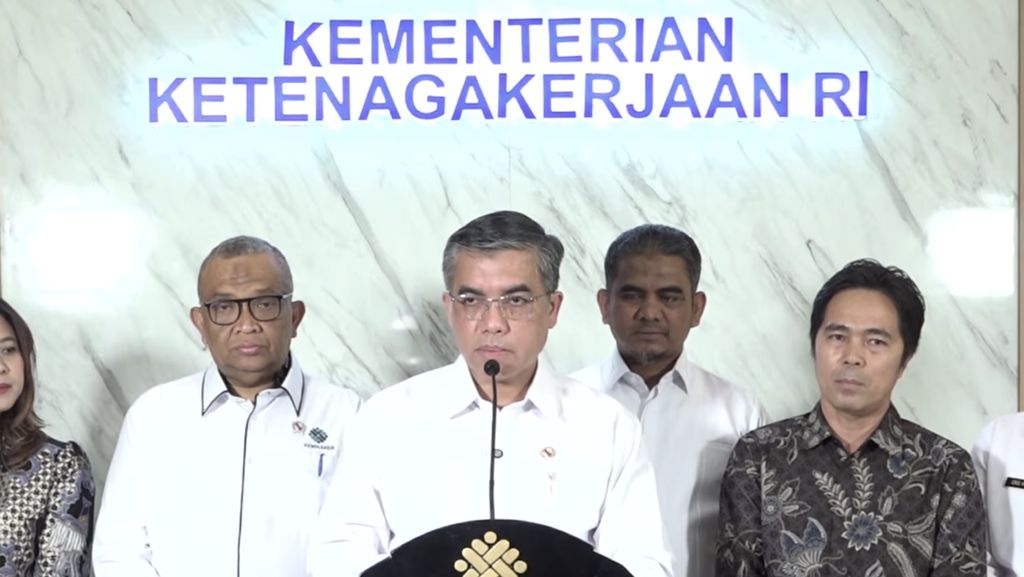 WFH Tak Berlaku Bagi Karyawan di 8 Sektor Vital Ini, Apa Saja?