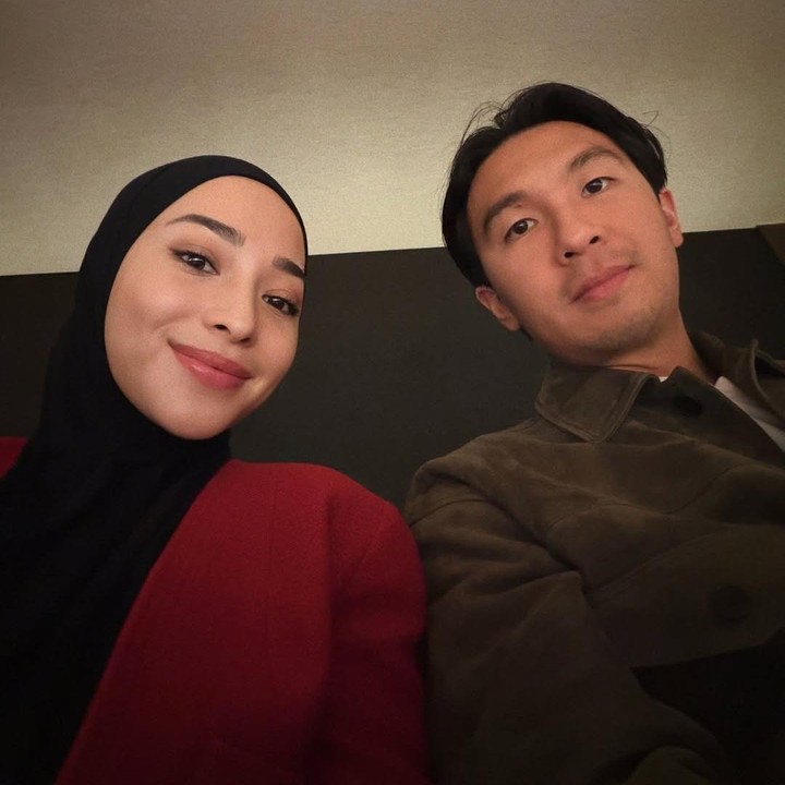 <p>Namun, bukan hanya di momen Lebaran. Nikita baru-baru ini juga tampil cantik mengenakan hijab saat kencan makan malam bersama sang suami, Indra Priawan, lho.&nbsp;(Foto: Instagram @nikitawillyofficial94)</p>
