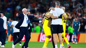 Graham Arnold Pecahkan 3 Rekor Usai Bawa Irak ke Piala Dunia