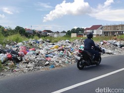 Lahan Kosong di Kerobokan Kelod Jadi TPS Liar, Sampah Menggunung