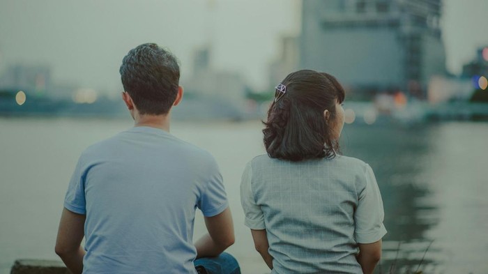 Kalimat “Tenang, napas dulu. Kita bisa bahas 10 menit lagi”. Berikan waktu sejenak untuk menenangkan diri sebelum kembali diskusi