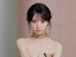 Livestream Aktris China Tian Xiwei Diberhentikan karena Baju Terlalu Terbuka