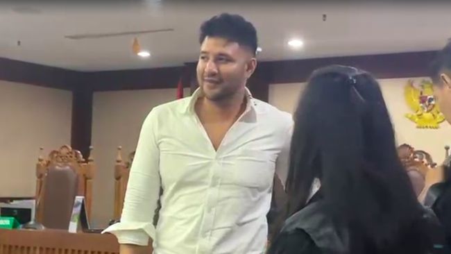 Terpopuler: Ammar Zoni Divonis 7 Tahun Penjara vs Bahaya Kembung Berlebihan