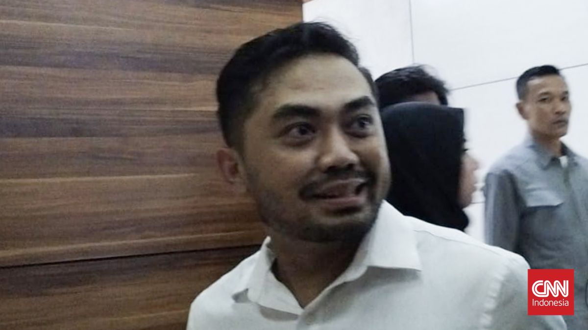 Amsal Sitepu Usai Divonis Bebas Hadir di DPR: Saya Sangat Senang
