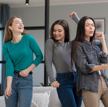 5 Ciri Kepribadian Orang yang Bahagia dengan Circle Pertemanan Kecil