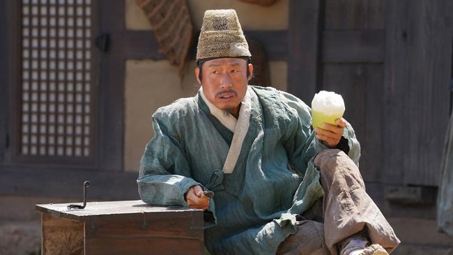 Yoo Hae-jin buka suara setelah lima film yang ia bintangi berhasil tembus 10 juta penonton di Korea, terbaru The King's Warden.