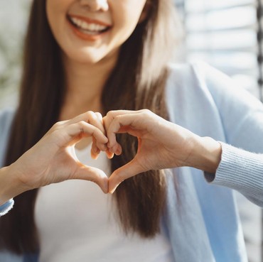 Kenali 5 Bahasa Cinta Ini Biar Hubungan Makin Lengket