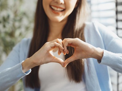 5 Ciri Kepribadian Orang yang Mudah Jatuh Cinta, Kamu Termasuk?