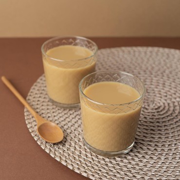 Sensasi Relaksasi dari Hojicha Genmai Milk Tea yang Lagi Viral