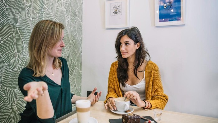 4 Kebiasaan Mengobrol yang Bisa Ungkap Alasan Seseorang Tidak Punya Teman Dekat