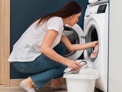 Masih Bingung Pilih yang Mana? Ini Perbedaan Mesin Cuci Front Loading dan Top Loading