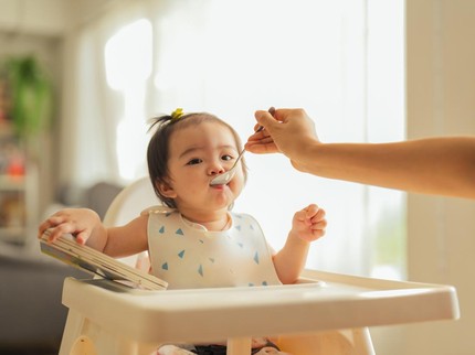 Ketahui Tekstur MPASI Bayi 9 Bulan & Rekomendasi Menu Makannya