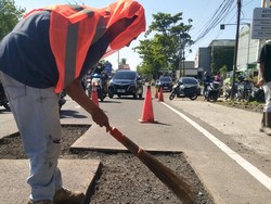 Jalan Rusak di NTB Capai 31 Titik, Pemprov Sebut Minim Anggaran Perbaikan