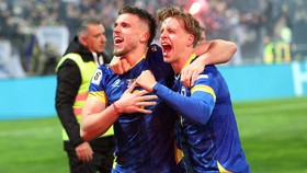 Striker Bosnia Siap Habiskan Rp6 M untuk Traktir Bir Fans Stuttgart