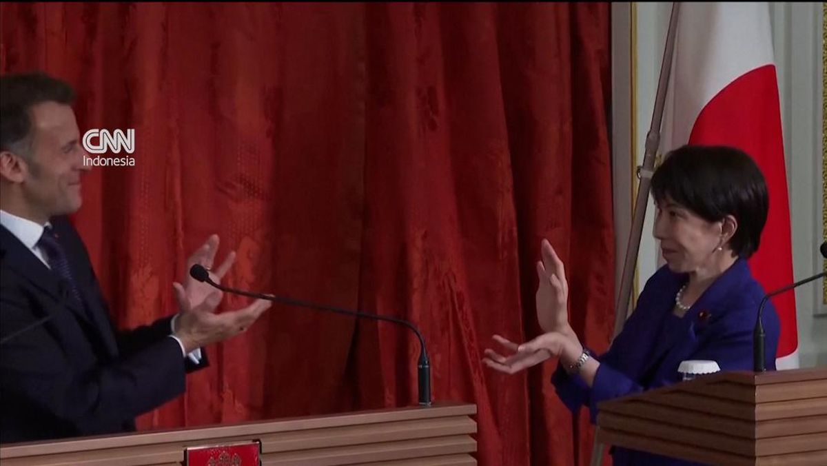 Momen Presiden Prancis Macron dan PM Jepang Takaichi Adu "Kamehameha"