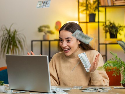 3 Zodiak yang Diprediksi Alami Perubahan Keuangan Mendadak di April 2026