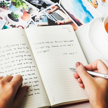 5 Manfaat Menulis untuk Kesehatan Otak dan Mental